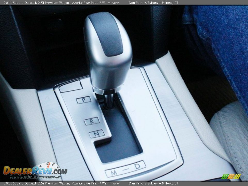 2011 Subaru Outback 2.5i Premium Wagon Azurite Blue Pearl / Warm Ivory Photo #14