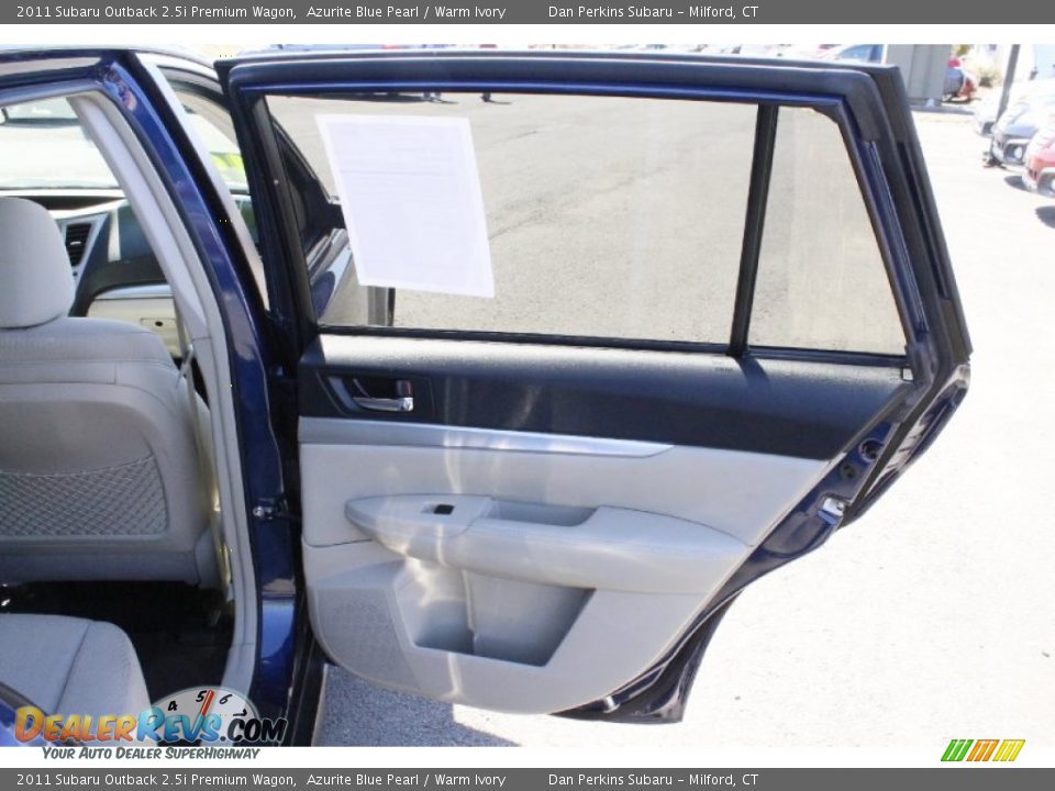2011 Subaru Outback 2.5i Premium Wagon Azurite Blue Pearl / Warm Ivory Photo #16