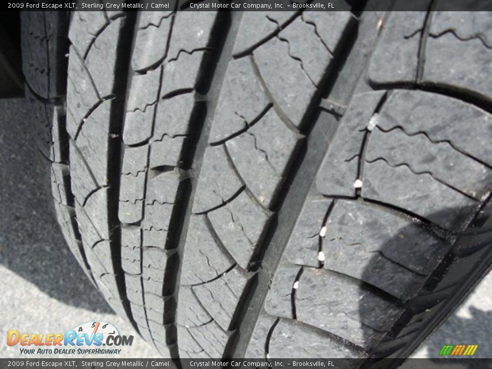 2009 Ford Escape XLT Sterling Grey Metallic / Camel Photo #16