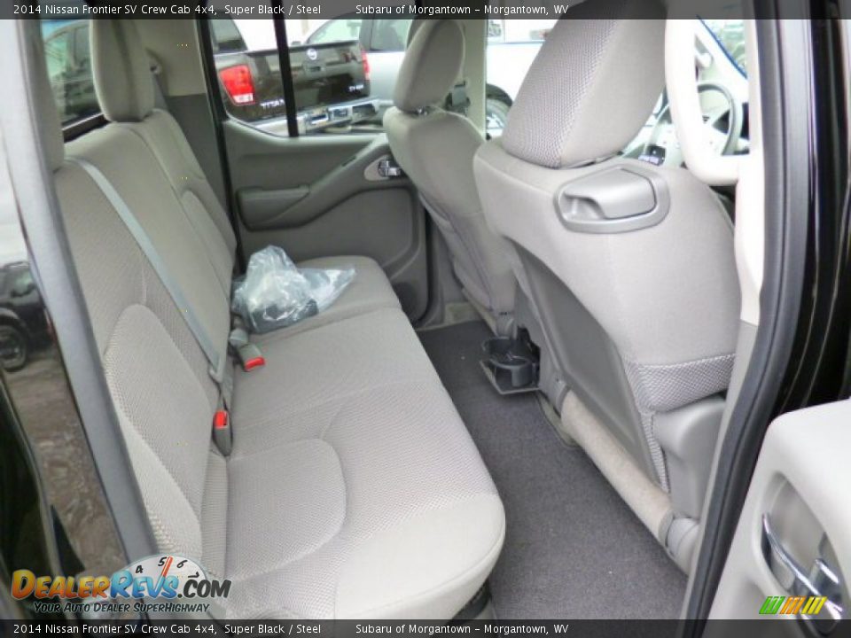 2014 Nissan Frontier SV Crew Cab 4x4 Super Black / Steel Photo #12