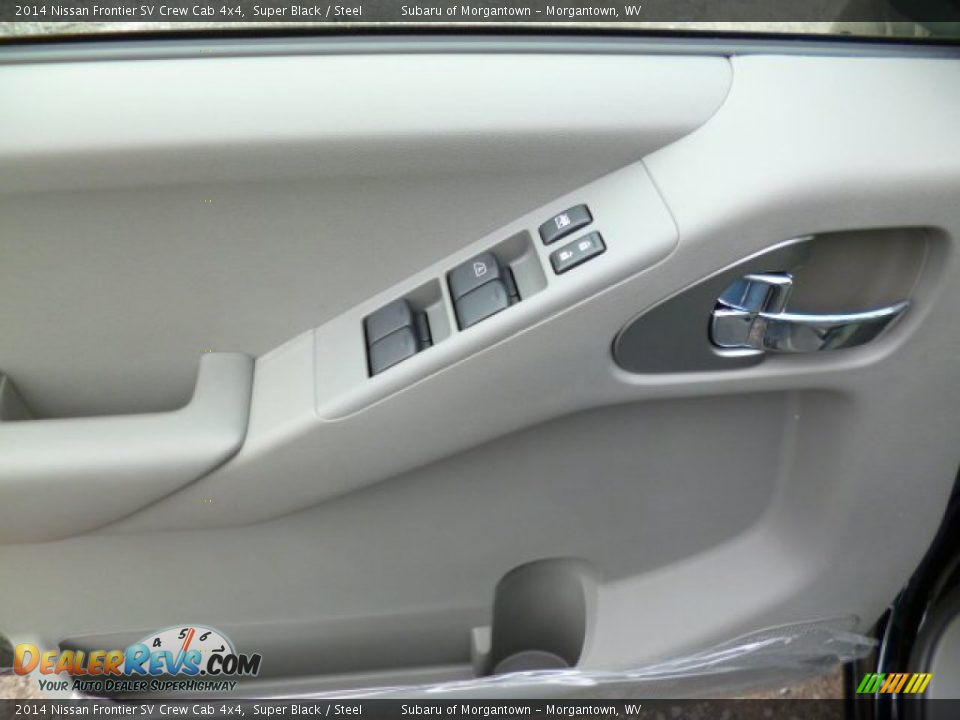 2014 Nissan Frontier SV Crew Cab 4x4 Super Black / Steel Photo #18