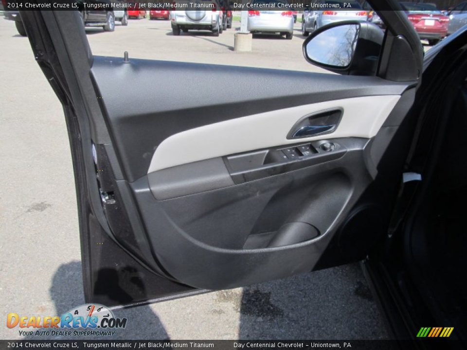 2014 Chevrolet Cruze LS Tungsten Metallic / Jet Black/Medium Titanium Photo #10