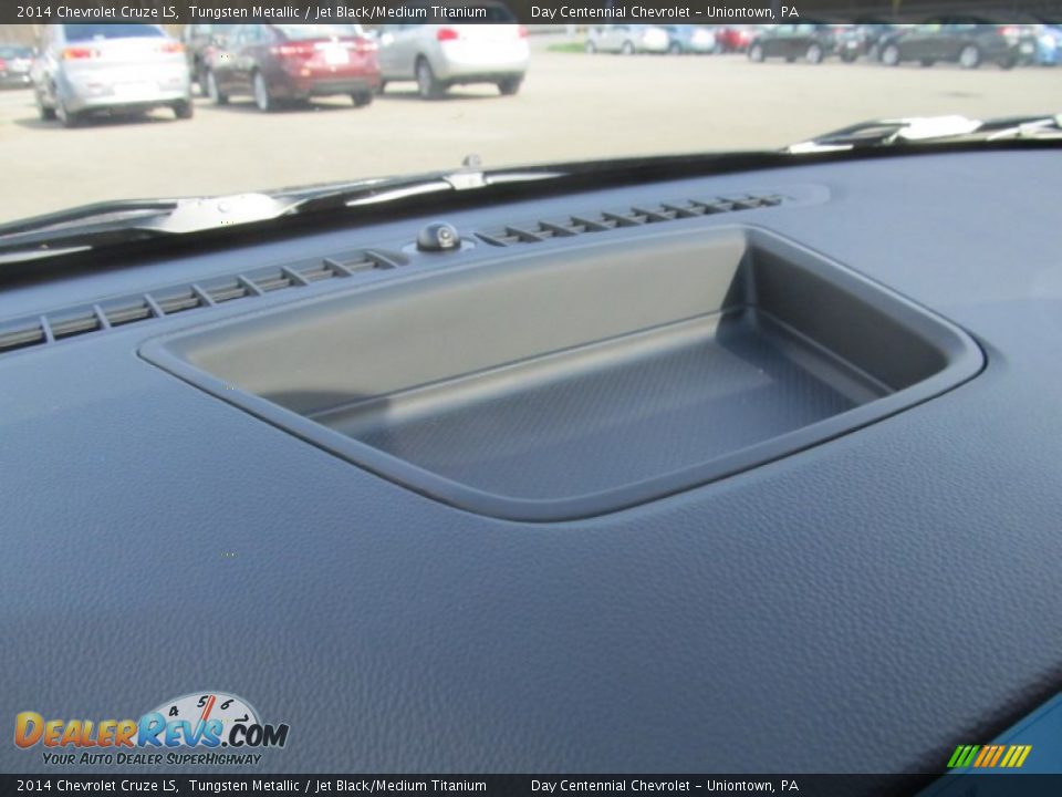 2014 Chevrolet Cruze LS Tungsten Metallic / Jet Black/Medium Titanium Photo #18