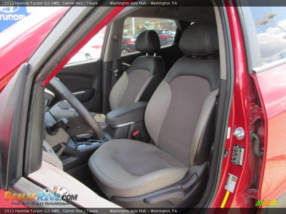 2011 Hyundai Tucson GLS AWD Garnet Red / Taupe Photo #11