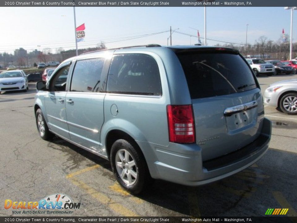 2010 Chrysler Town & Country Touring Clearwater Blue Pearl / Dark Slate Gray/Light Shale Photo #8
