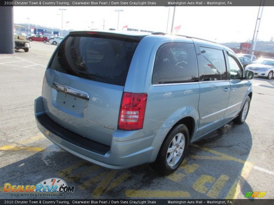 2010 Chrysler Town & Country Touring Clearwater Blue Pearl / Dark Slate Gray/Light Shale Photo #9