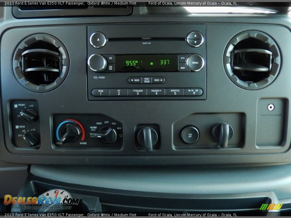 2013 Ford E Series Van E350 XLT Passenger Oxford White / Medium Flint Photo #25