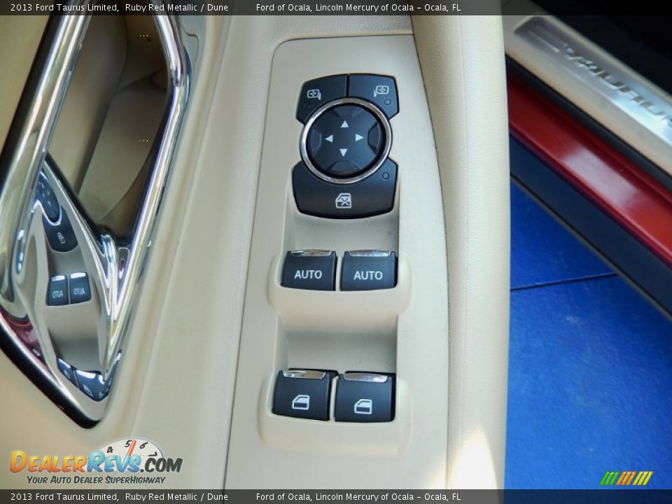 Controls of 2013 Ford Taurus Limited Photo #15