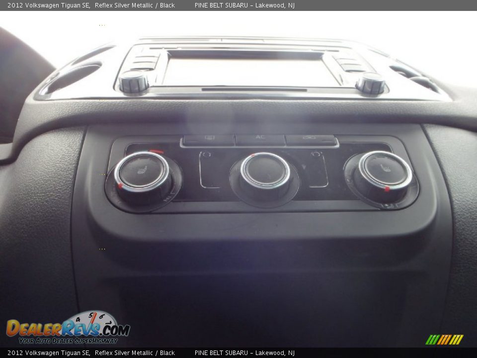 2012 Volkswagen Tiguan SE Reflex Silver Metallic / Black Photo #17
