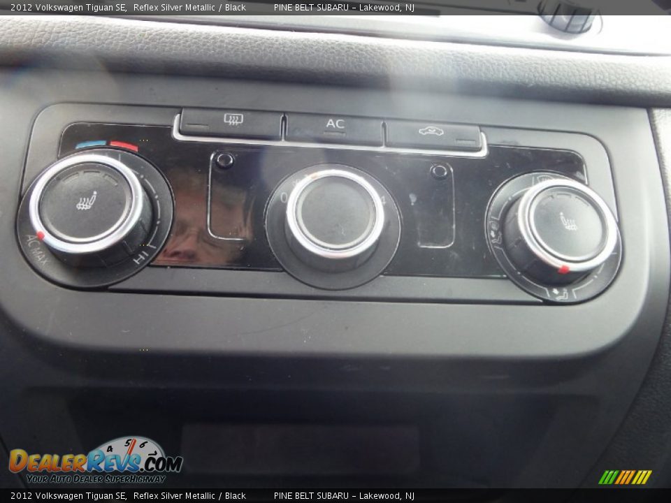 2012 Volkswagen Tiguan SE Reflex Silver Metallic / Black Photo #18