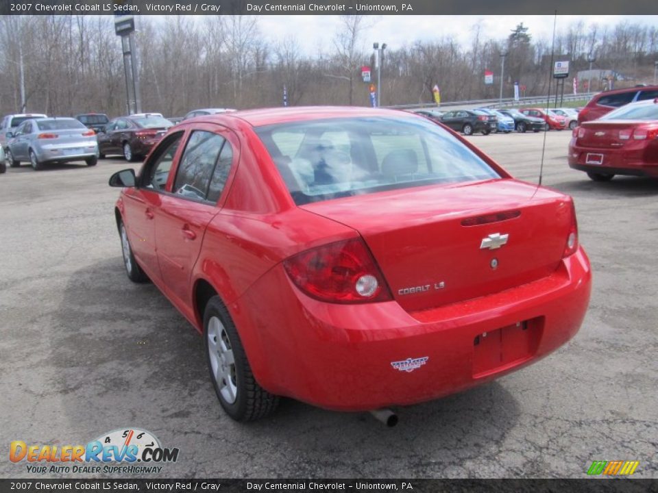 2007 Chevrolet Cobalt LS Sedan Victory Red / Gray Photo #4