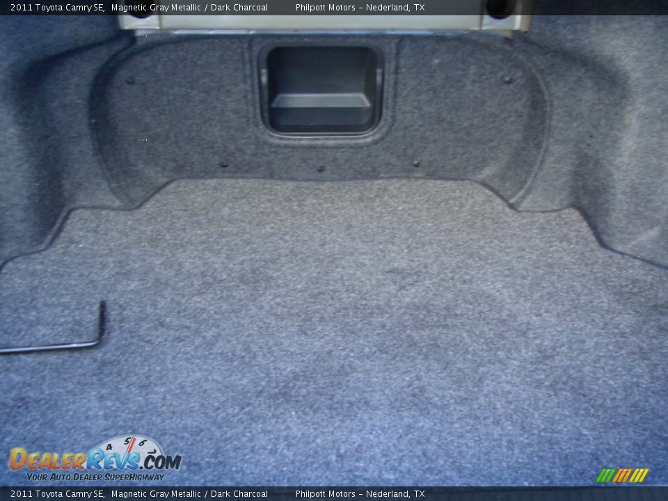 2011 Toyota Camry SE Magnetic Gray Metallic / Dark Charcoal Photo #31