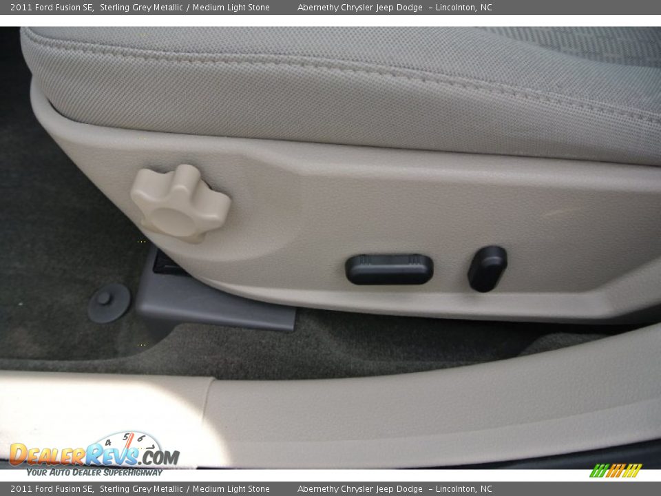 2011 Ford Fusion SE Sterling Grey Metallic / Medium Light Stone Photo #9