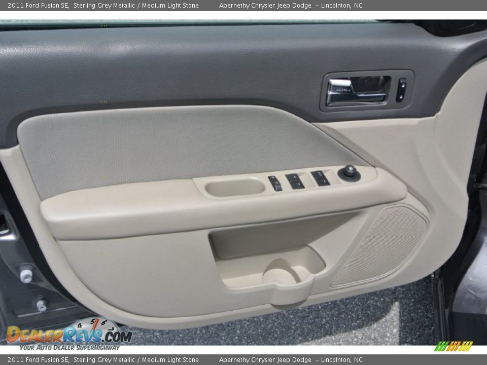 2011 Ford Fusion SE Sterling Grey Metallic / Medium Light Stone Photo #10