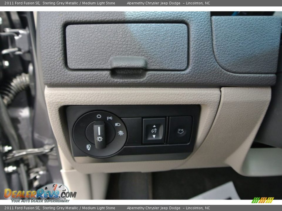 2011 Ford Fusion SE Sterling Grey Metallic / Medium Light Stone Photo #12