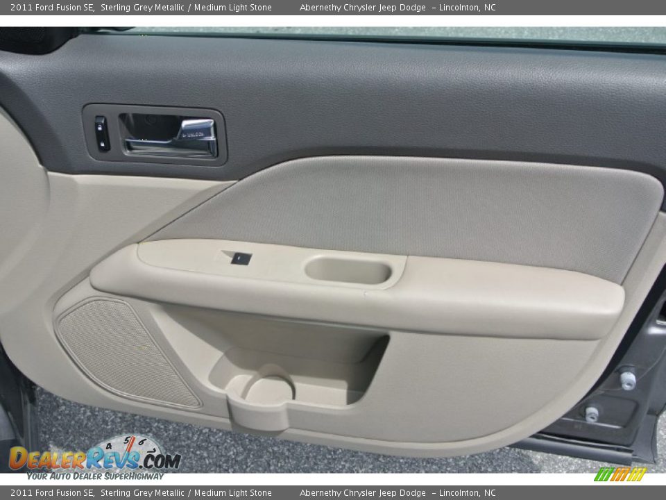 2011 Ford Fusion SE Sterling Grey Metallic / Medium Light Stone Photo #21