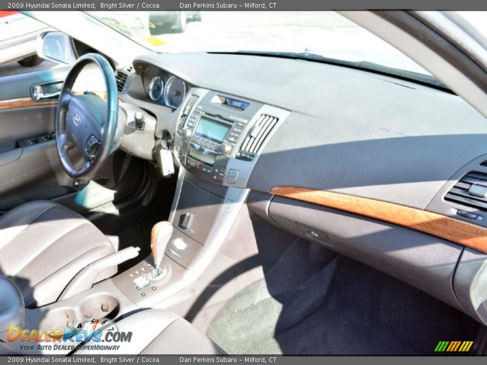 2009 Hyundai Sonata Limited Bright Silver / Cocoa Photo #9