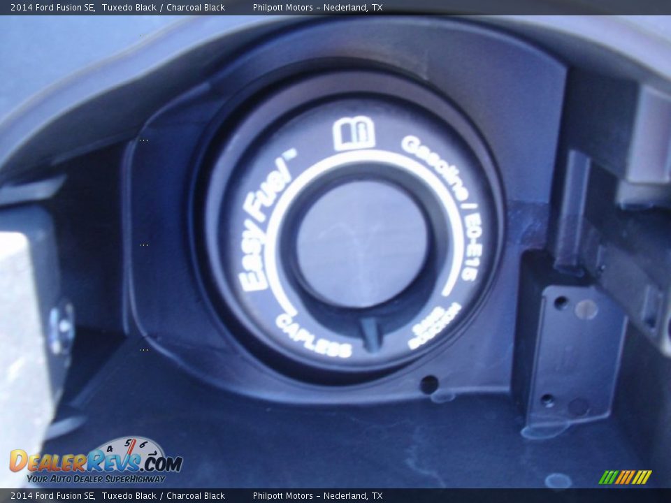 2014 Ford Fusion SE Tuxedo Black / Charcoal Black Photo #15