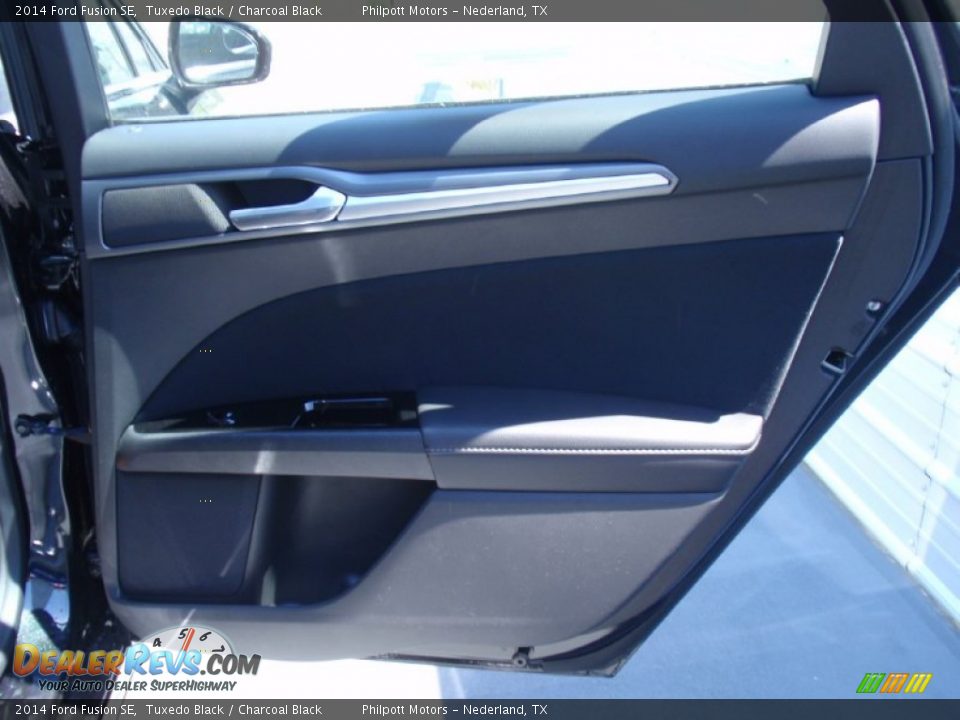2014 Ford Fusion SE Tuxedo Black / Charcoal Black Photo #20