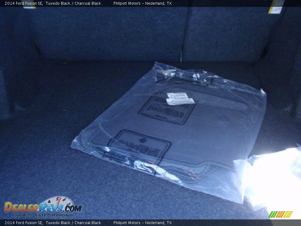 2014 Ford Fusion SE Tuxedo Black / Charcoal Black Photo #22