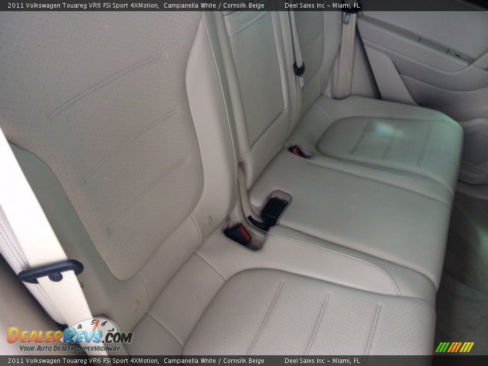 2011 Volkswagen Touareg VR6 FSI Sport 4XMotion Campanella White / Cornsilk Beige Photo #11