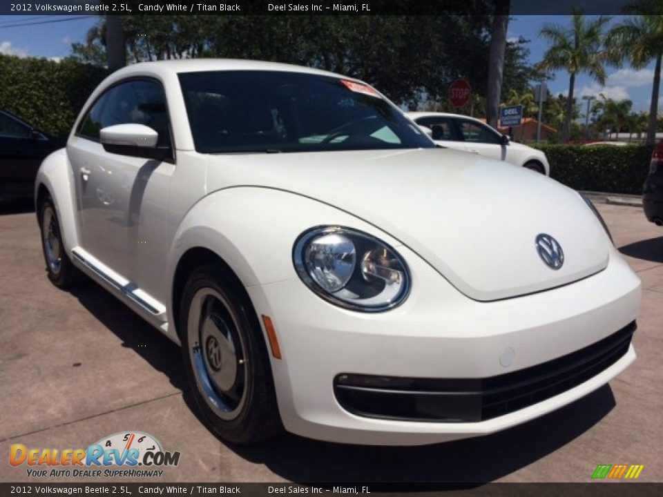 2012 Volkswagen Beetle 2.5L Candy White / Titan Black Photo #7