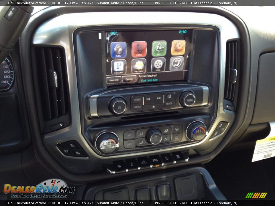 Controls of 2015 Chevrolet Silverado 3500HD LTZ Crew Cab 4x4 Photo #9
