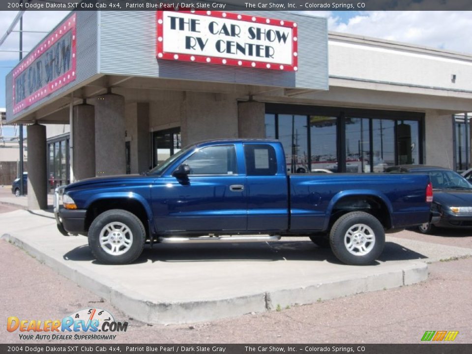 2004 Dodge Dakota SXT Club Cab 4x4 Patriot Blue Pearl / Dark Slate Gray Photo #9