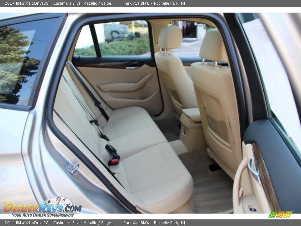 2014 BMW X1 xDrive28i Cashmere Silver Metallic / Beige Photo #23