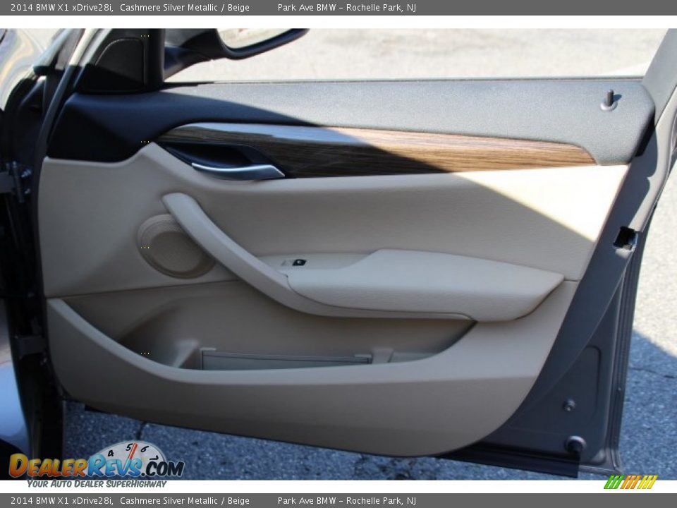 2014 BMW X1 xDrive28i Cashmere Silver Metallic / Beige Photo #24