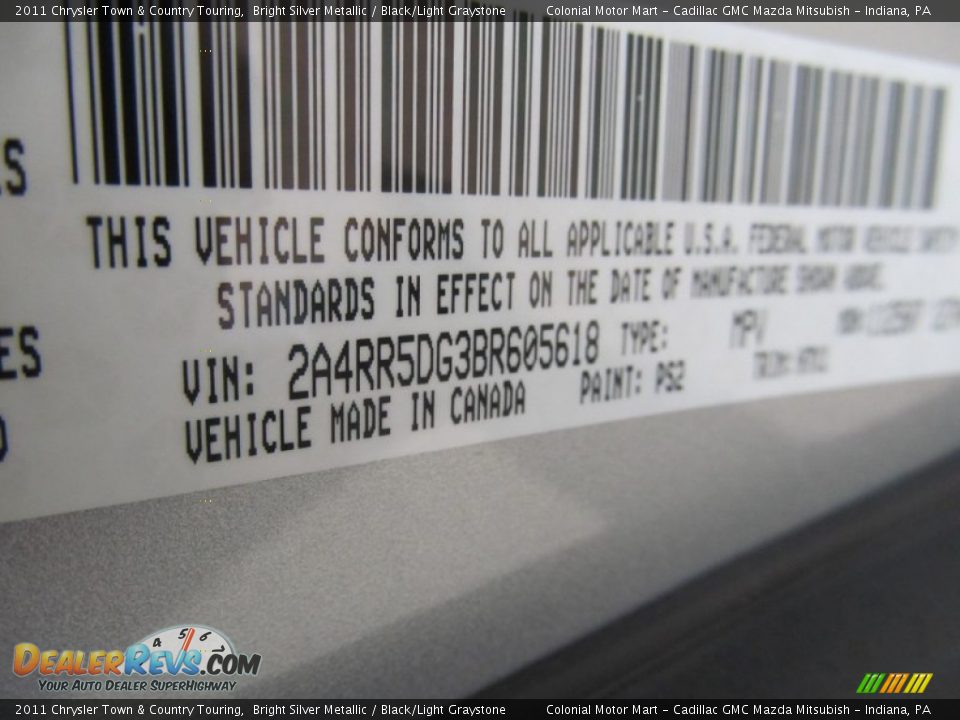 2011 Chrysler Town & Country Touring Bright Silver Metallic / Black/Light Graystone Photo #19
