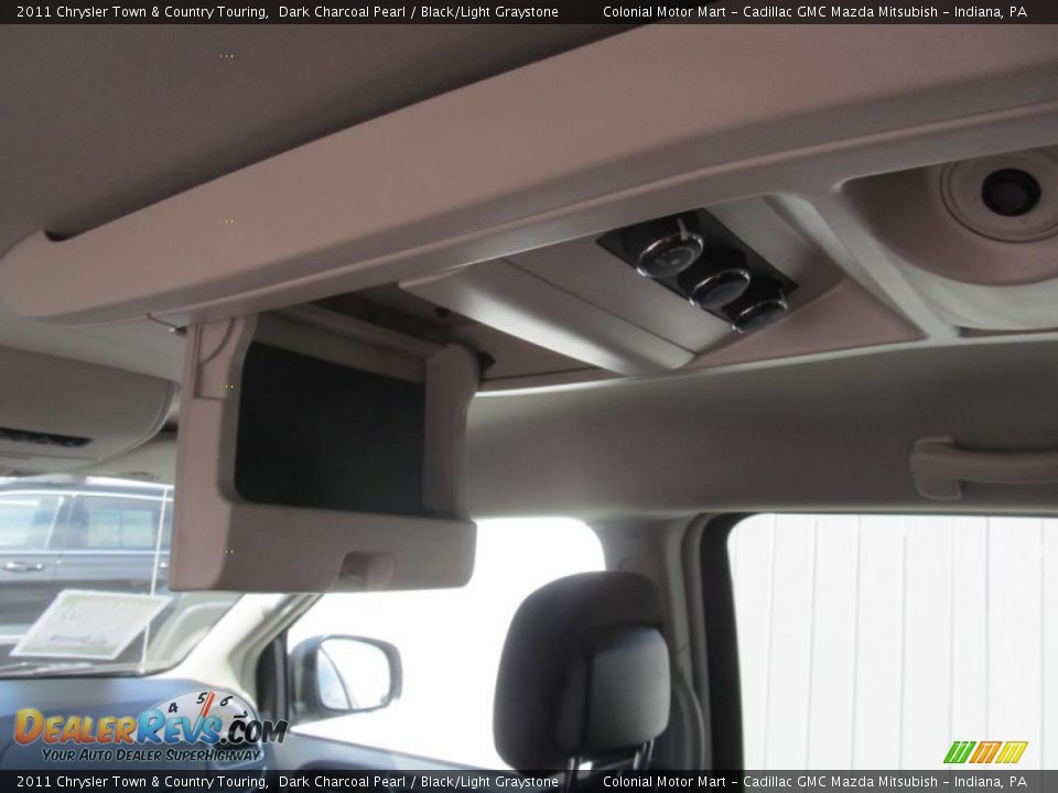 2011 Chrysler Town & Country Touring Dark Charcoal Pearl / Black/Light Graystone Photo #15