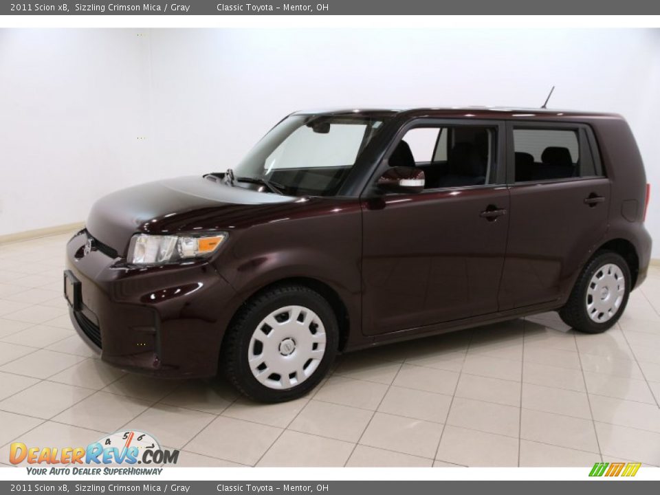 Front 3/4 View of 2011 Scion xB  Photo #3