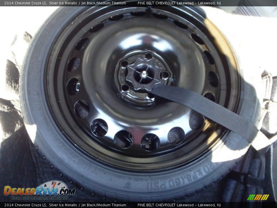 2014 Chevrolet Cruze LS Silver Ice Metallic / Jet Black/Medium Titanium Photo #8