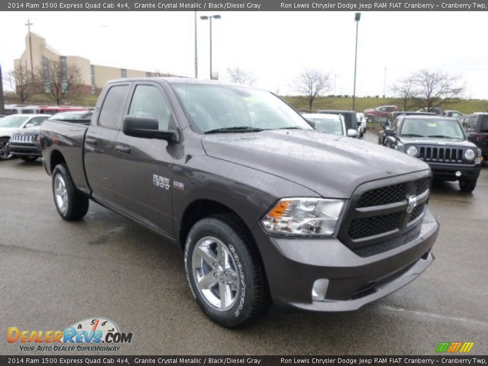 Front 3/4 View of 2014 Ram 1500 Express Quad Cab 4x4 Photo #4