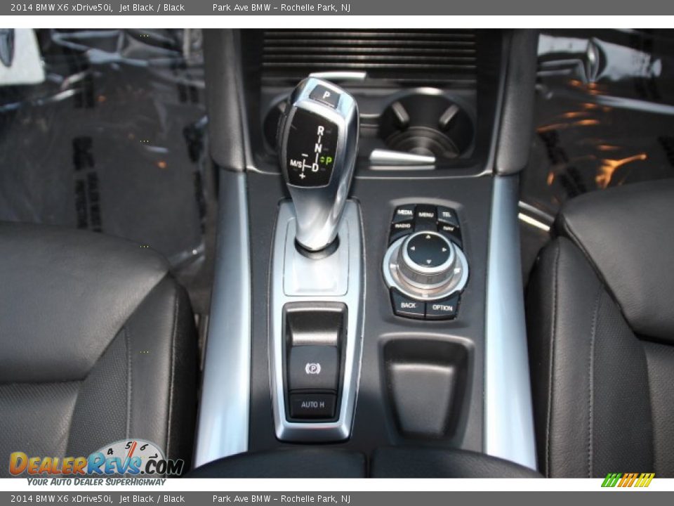 2014 BMW X6 xDrive50i Shifter Photo #15