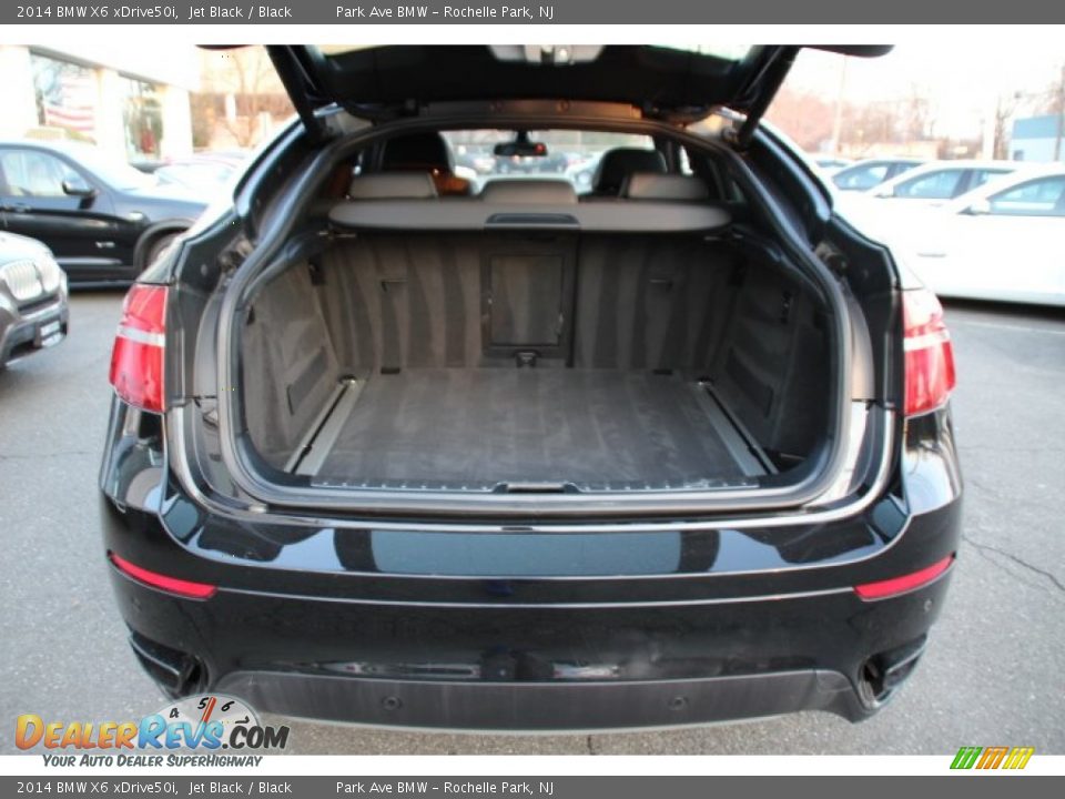 2014 BMW X6 xDrive50i Trunk Photo #21