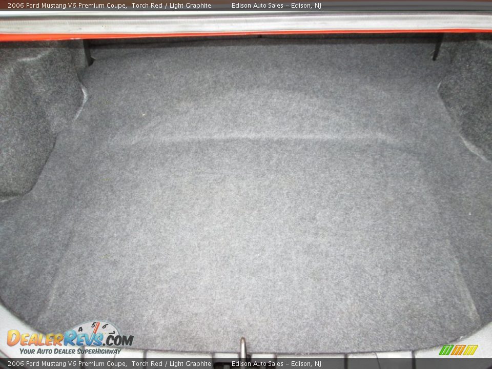 2006 Ford Mustang V6 Premium Coupe Torch Red / Light Graphite Photo #18