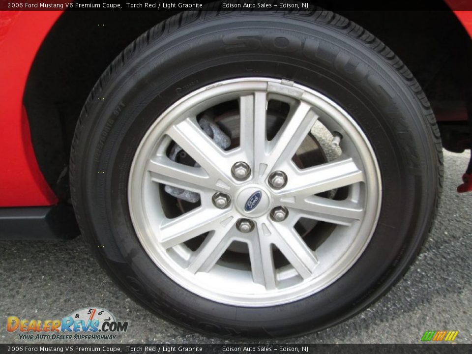 2006 Ford Mustang V6 Premium Coupe Torch Red / Light Graphite Photo #23