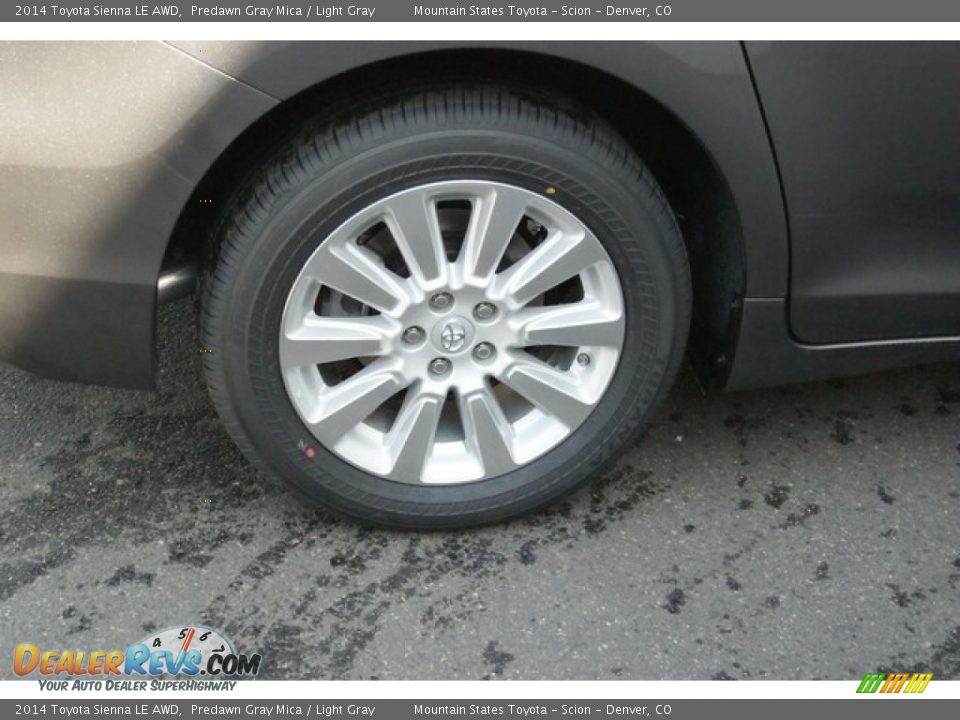 2014 Toyota Sienna LE AWD Predawn Gray Mica / Light Gray Photo #10
