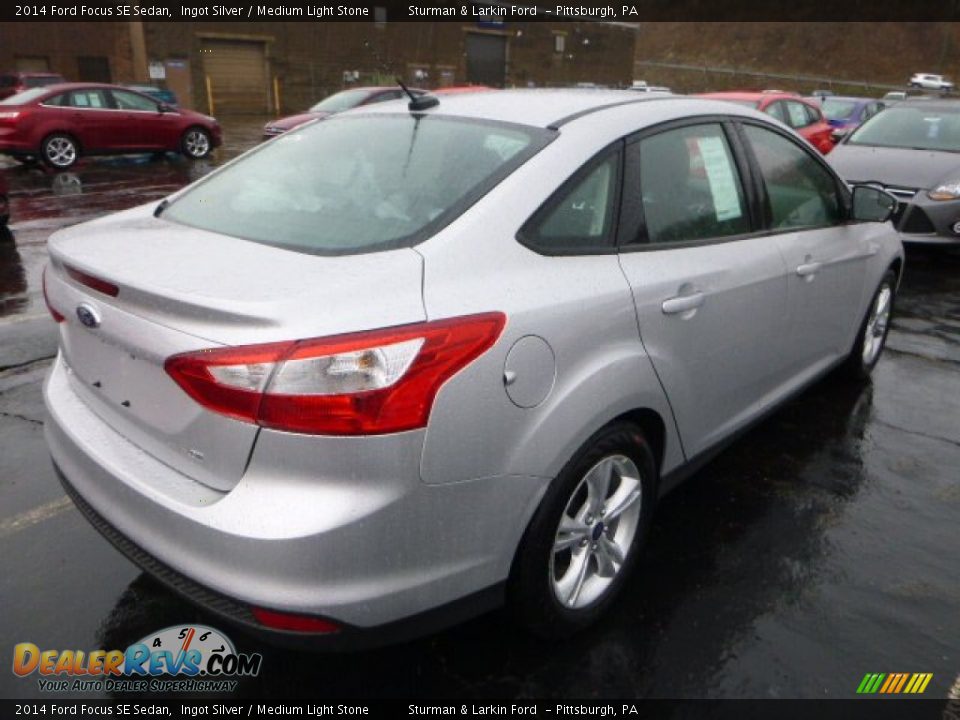 2014 Ford Focus SE Sedan Ingot Silver / Medium Light Stone Photo #2