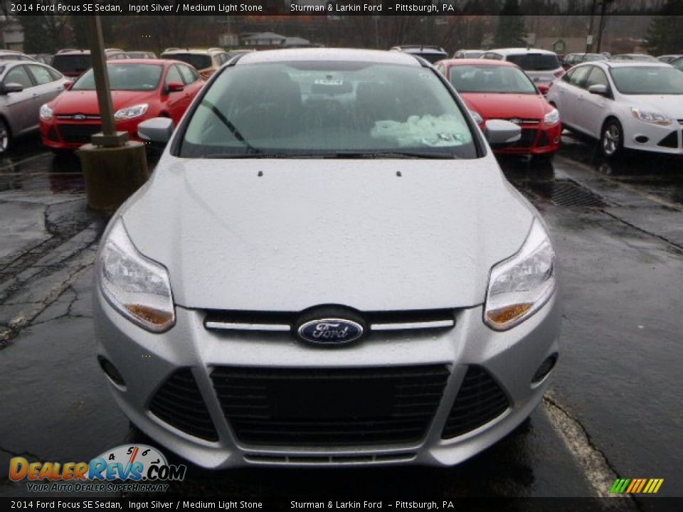 2014 Ford Focus SE Sedan Ingot Silver / Medium Light Stone Photo #6
