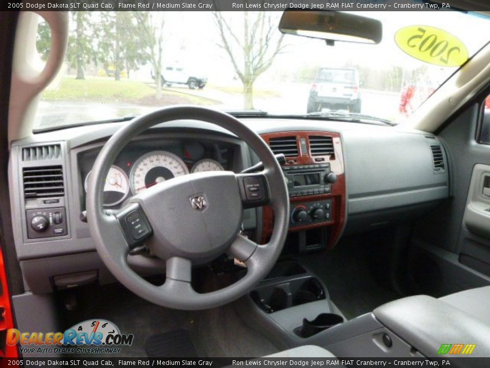 2005 Dodge Dakota SLT Quad Cab Flame Red / Medium Slate Gray Photo #14