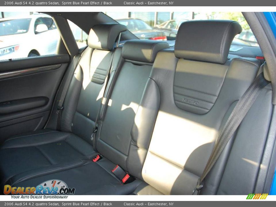 2006 Audi S4 4.2 quattro Sedan Sprint Blue Pearl Effect / Black Photo #18