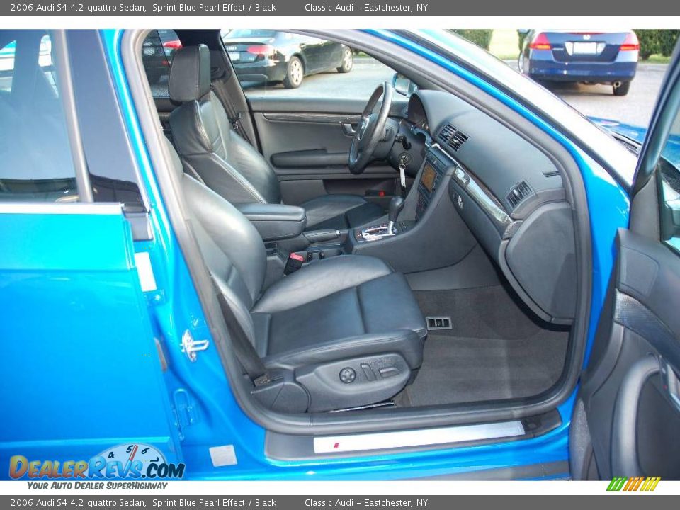 2006 Audi S4 4.2 quattro Sedan Sprint Blue Pearl Effect / Black Photo #22