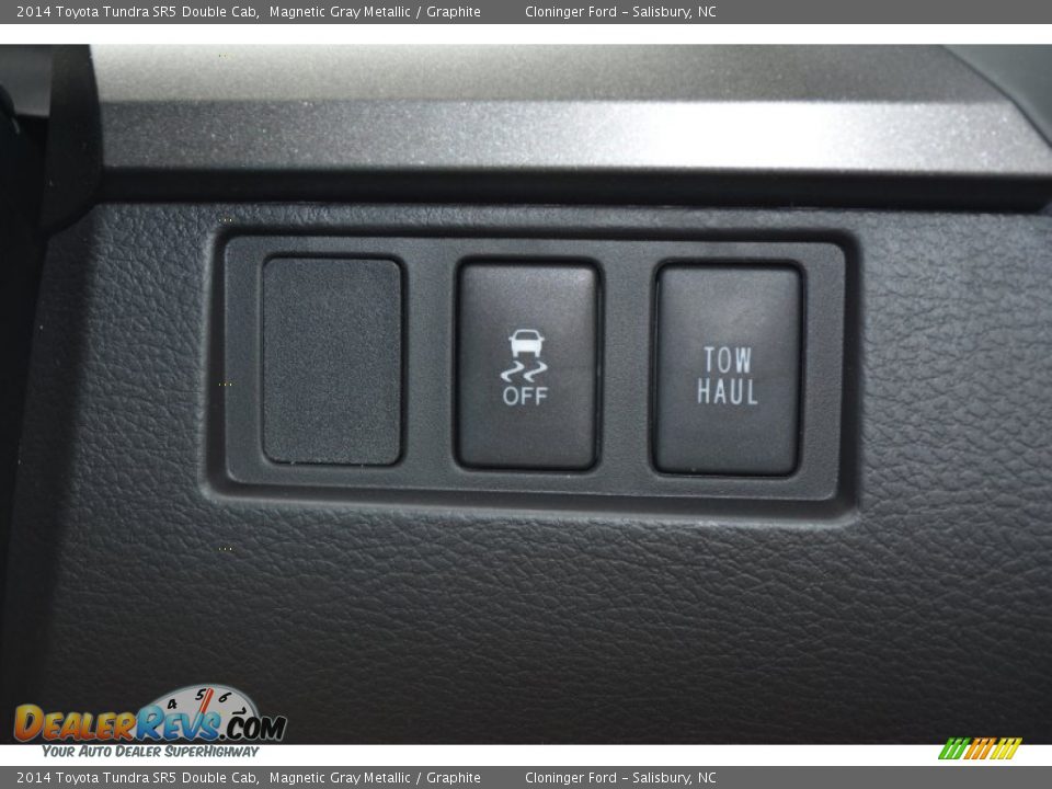 2014 Toyota Tundra SR5 Double Cab Magnetic Gray Metallic / Graphite Photo #25