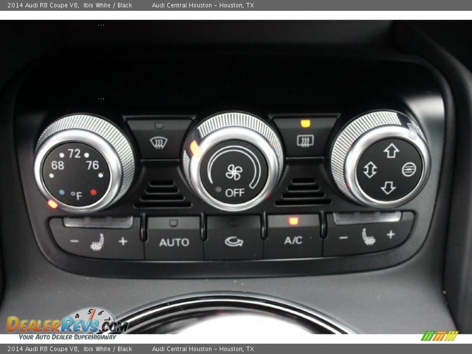 Controls of 2014 Audi R8 Coupe V8 Photo #23