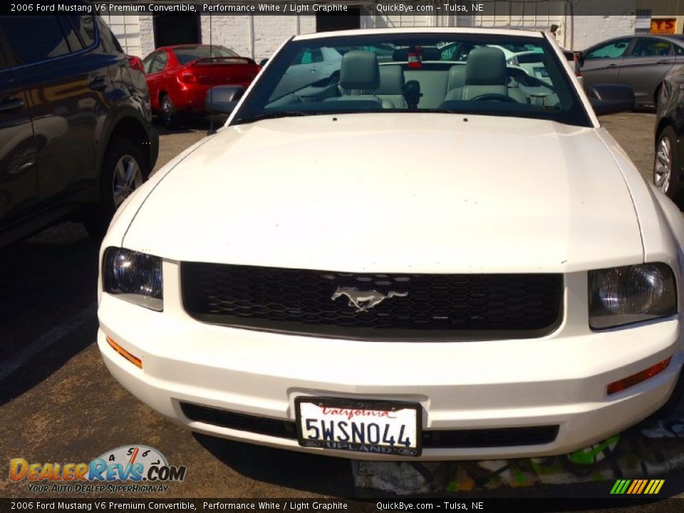 2006 Ford Mustang V6 Premium Convertible Performance White / Light Graphite Photo #2