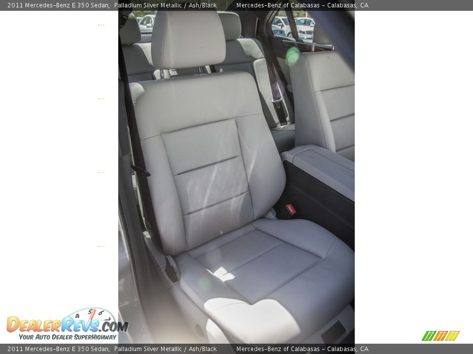 2011 Mercedes-Benz E 350 Sedan Palladium Silver Metallic / Ash/Black Photo #24