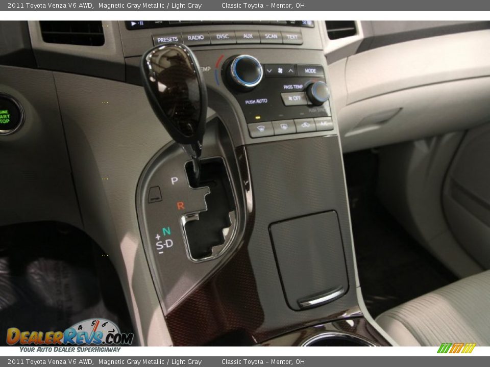 2011 Toyota Venza V6 AWD Magnetic Gray Metallic / Light Gray Photo #13